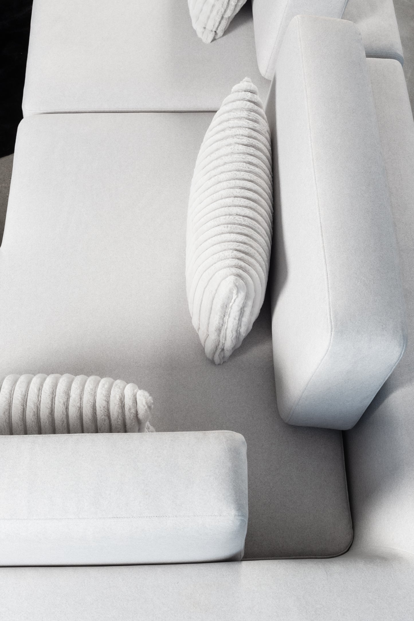 MOOD Sectional